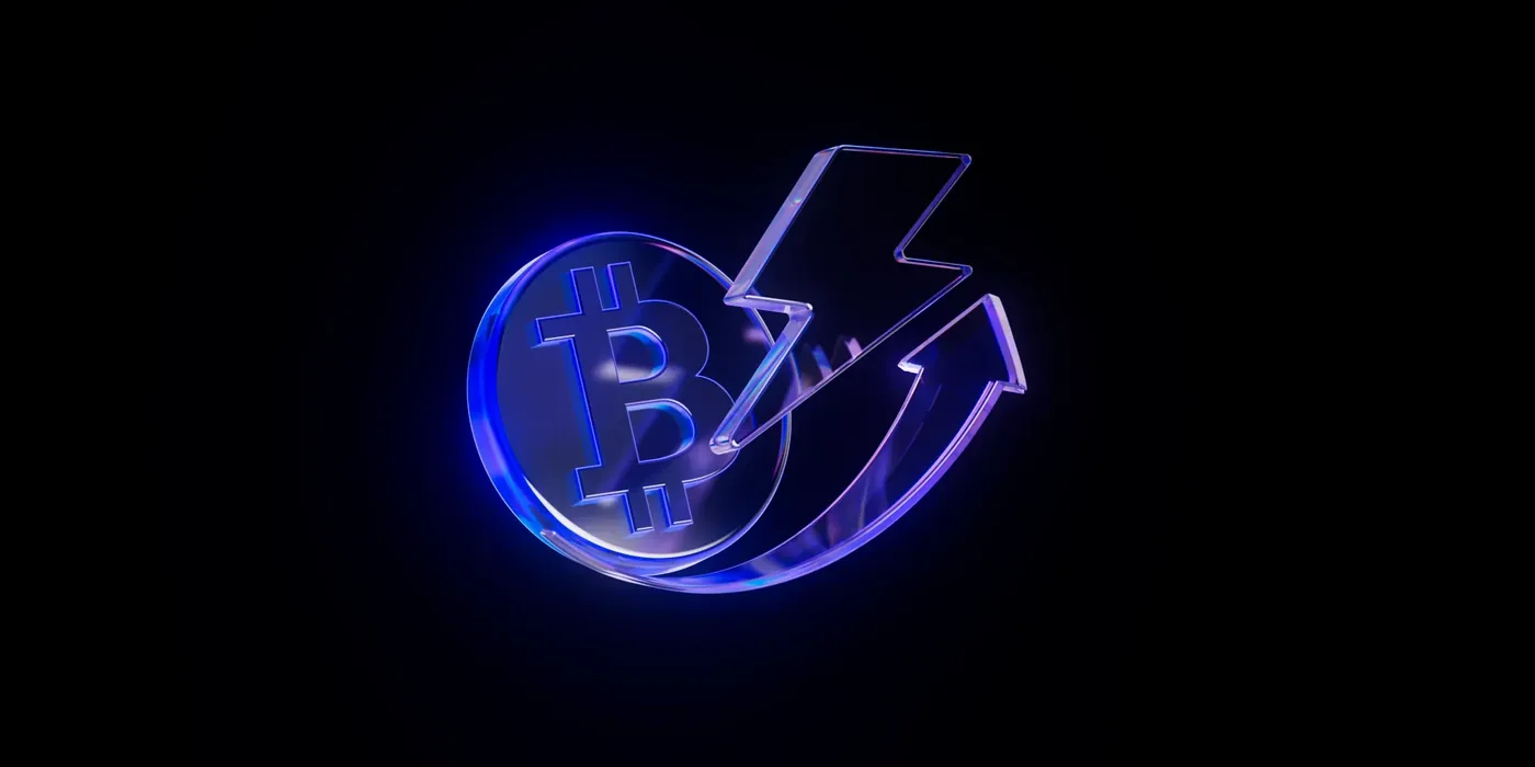 Símbolo do Bitcoin translúcido acompanhado de uma seta ascendente